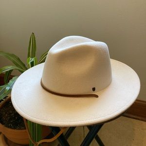 Brixton Crème Colored Hat